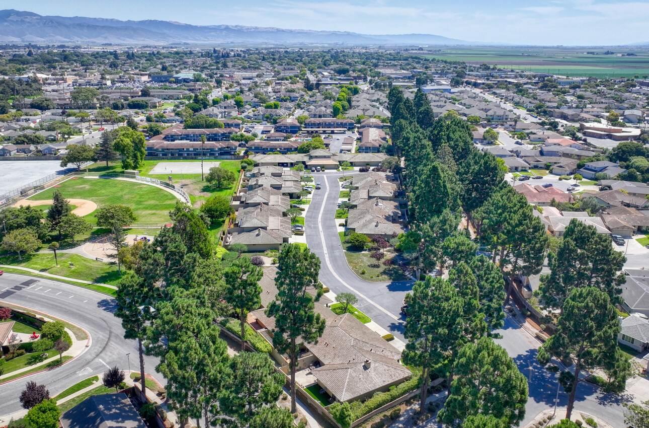 Detail Gallery Image 38 of 39 For 330 Woodside Dr #105,  Salinas,  CA 93901 - 3 Beds | 2 Baths