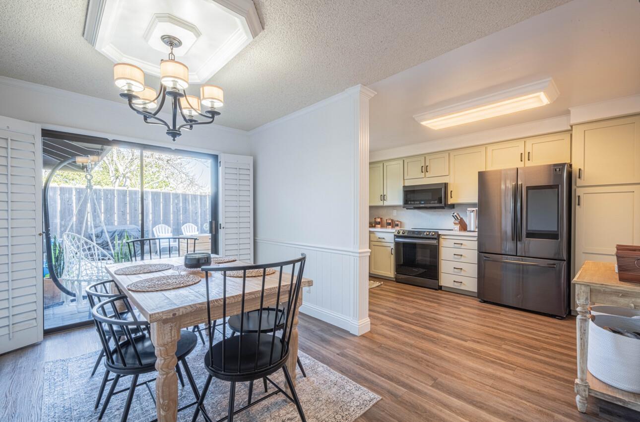 Detail Gallery Image 9 of 39 For 330 Woodside Dr #105,  Salinas,  CA 93901 - 3 Beds | 2 Baths