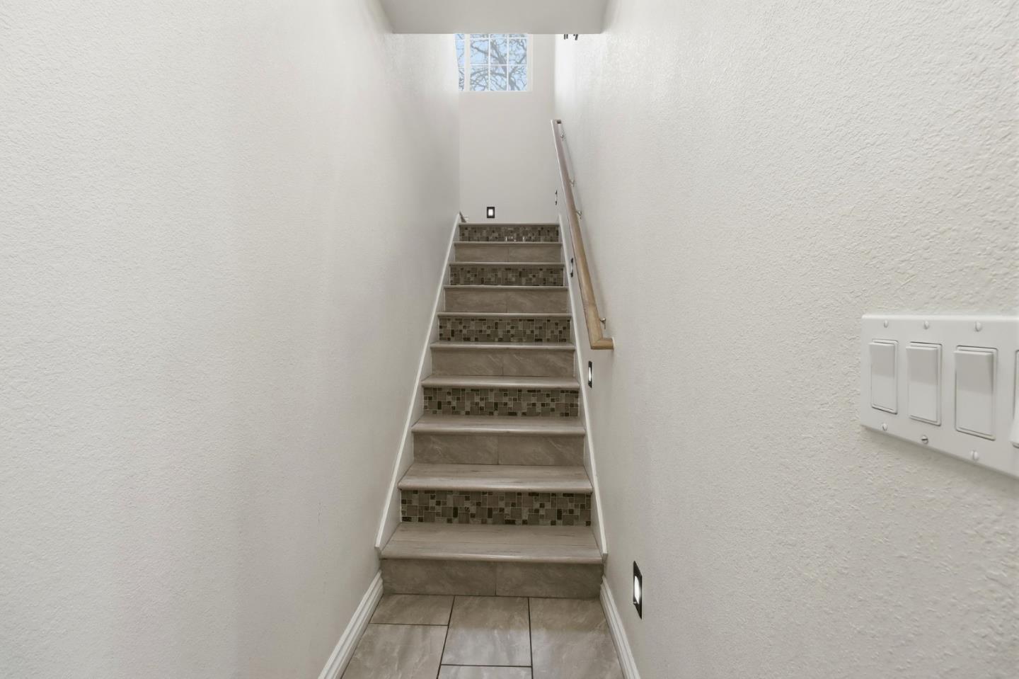 Detail Gallery Image 10 of 30 For 2252 Denair Ave, San Jose,  CA 95122 - 6 Beds | 4 Baths