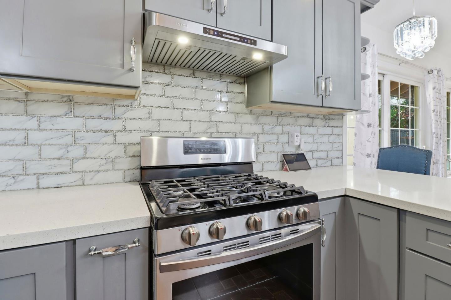 Detail Gallery Image 8 of 30 For 2252 Denair Ave, San Jose,  CA 95122 - 6 Beds | 4 Baths