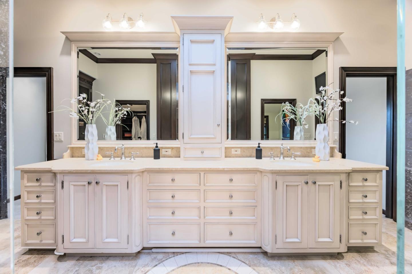 Detail Gallery Image 18 of 38 For 976 Laurel Glen Dr, Palo Alto,  CA 94304 - 6 Beds | 6/1 Baths