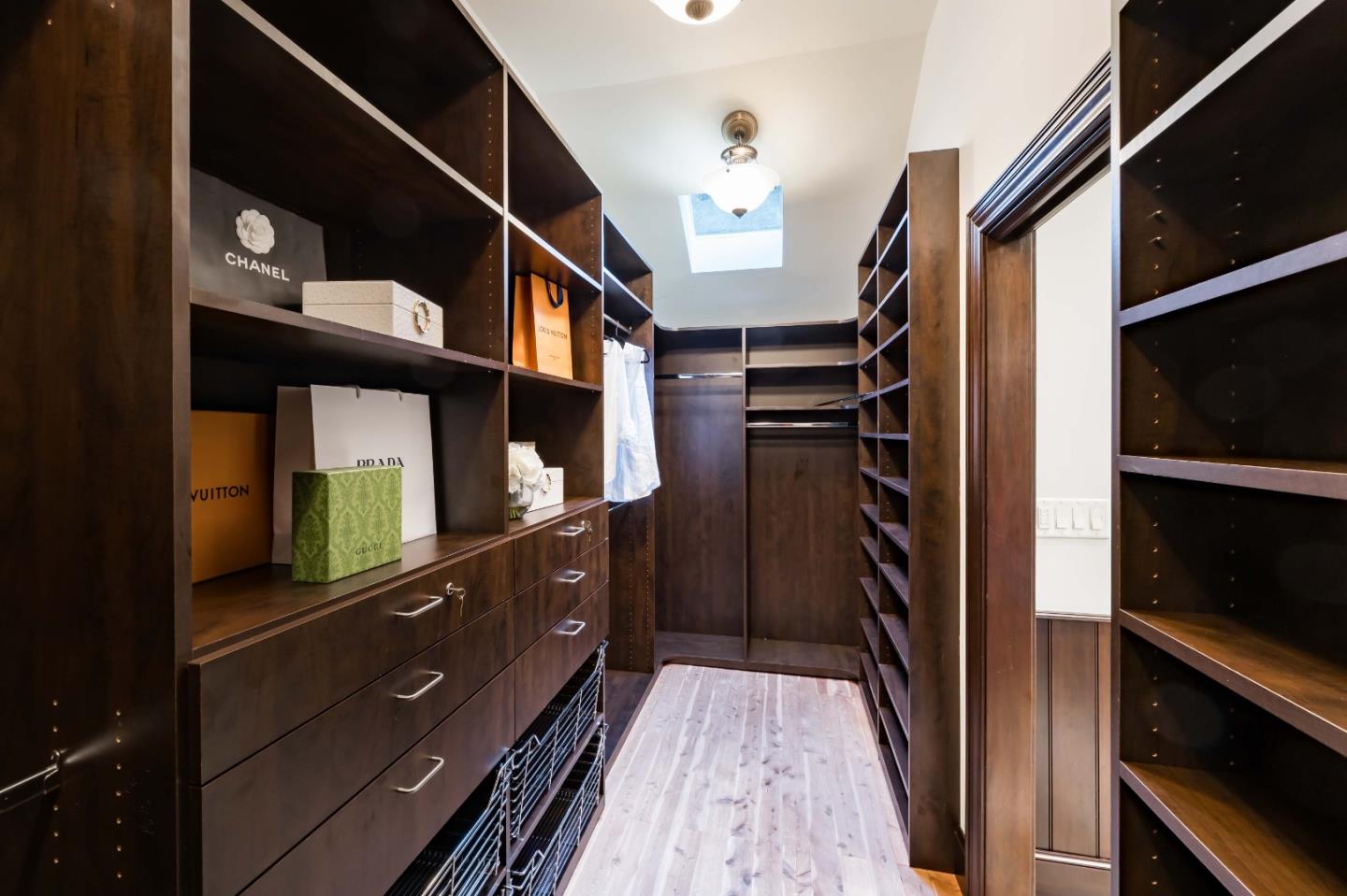 Detail Gallery Image 20 of 38 For 976 Laurel Glen Dr, Palo Alto,  CA 94304 - 6 Beds | 6/1 Baths