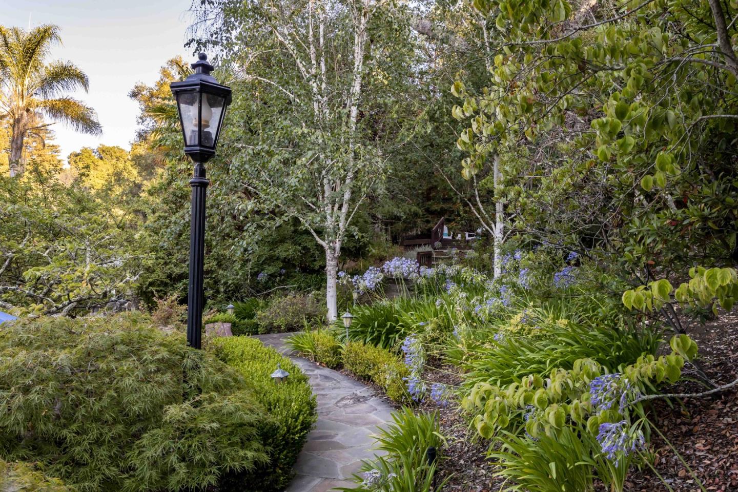 Detail Gallery Image 32 of 38 For 976 Laurel Glen Dr, Palo Alto,  CA 94304 - 6 Beds | 6/1 Baths