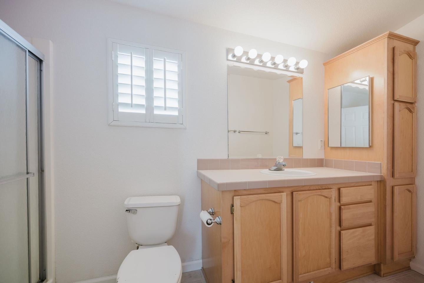 Detail Gallery Image 13 of 20 For 6 Sunset Terrace #6,  Half Moon Bay,  CA 94019 - 2 Beds | 2 Baths