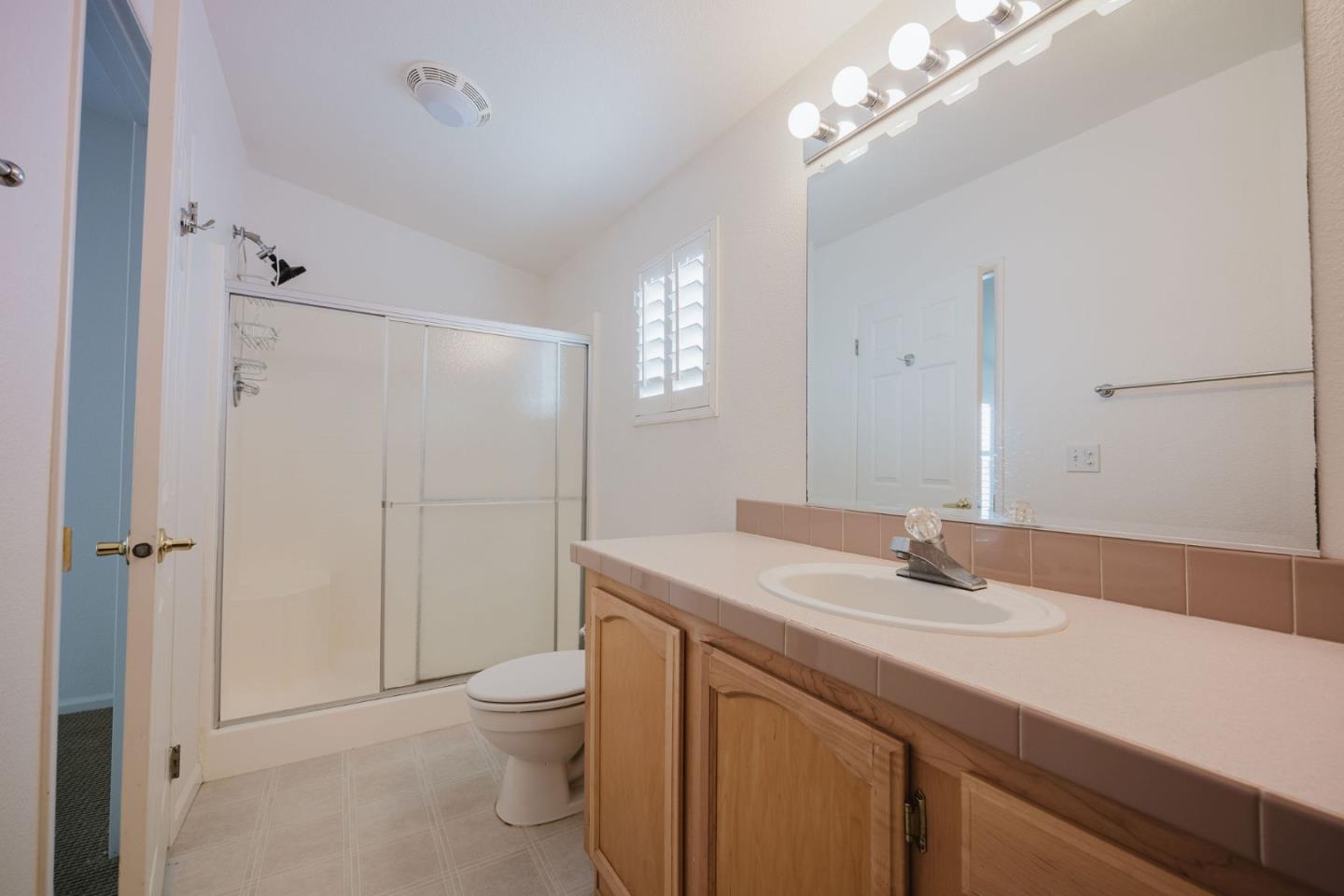 Detail Gallery Image 14 of 20 For 6 Sunset Terrace #6,  Half Moon Bay,  CA 94019 - 2 Beds | 2 Baths