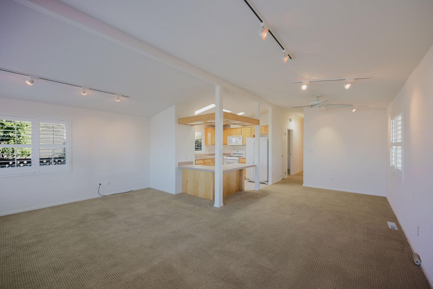 Detail Gallery Image 4 of 20 For 6 Sunset Terrace #6,  Half Moon Bay,  CA 94019 - 2 Beds | 2 Baths