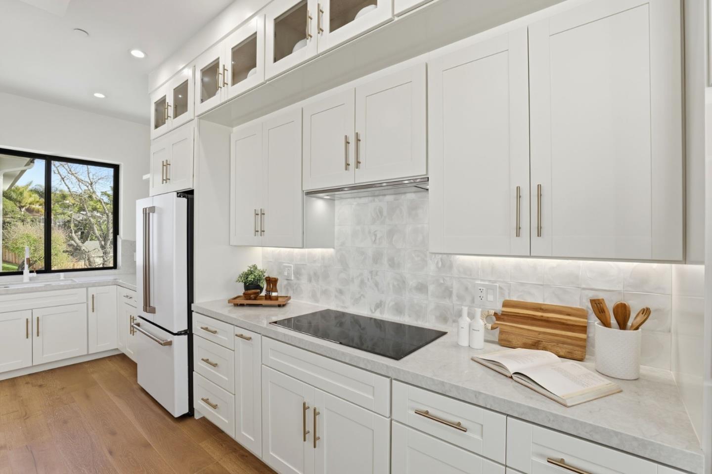 Detail Gallery Image 15 of 65 For 15860 Jackson Oaks Dr, Morgan Hill,  CA 95037 - 6 Beds | 6/1 Baths