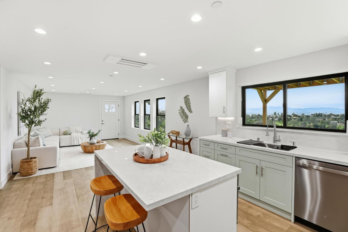 Detail Gallery Image 44 of 65 For 15860 Jackson Oaks Dr, Morgan Hill,  CA 95037 - 6 Beds | 6/1 Baths