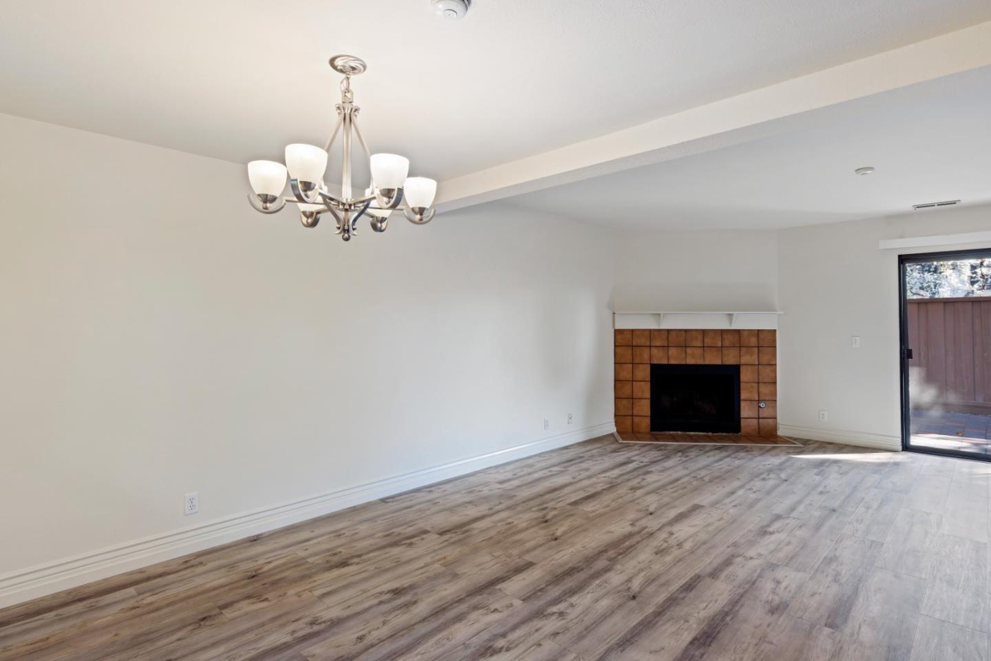 Detail Gallery Image 14 of 39 For 6001 Joaquin Murieta Ave #C,  Newark,  CA 94560 - 3 Beds | 2/1 Baths