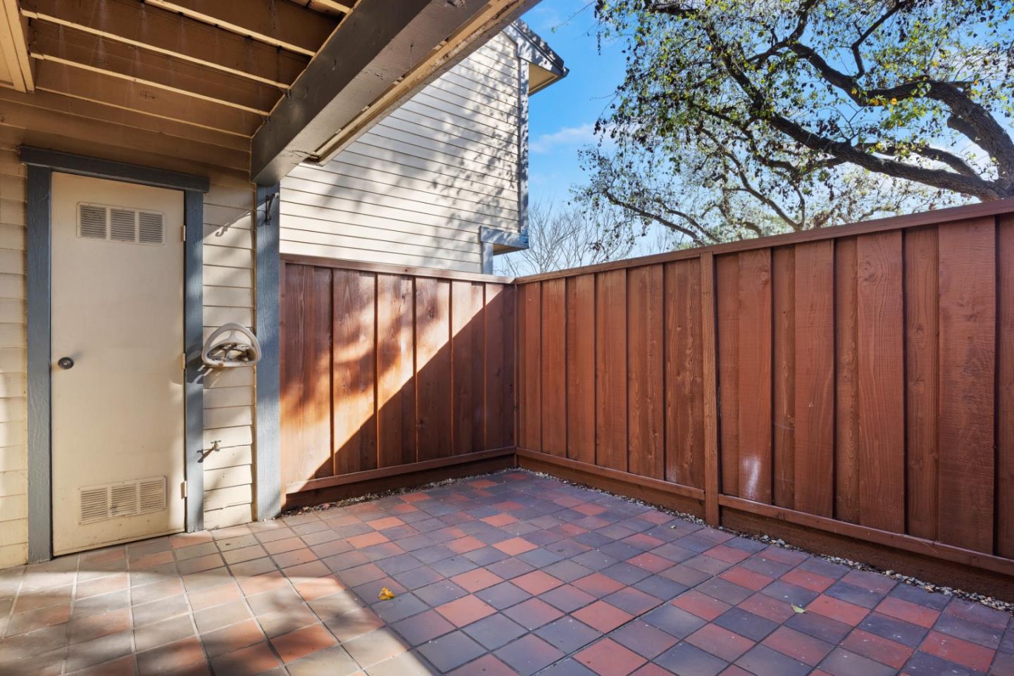 Detail Gallery Image 20 of 39 For 6001 Joaquin Murieta Ave #C,  Newark,  CA 94560 - 3 Beds | 2/1 Baths