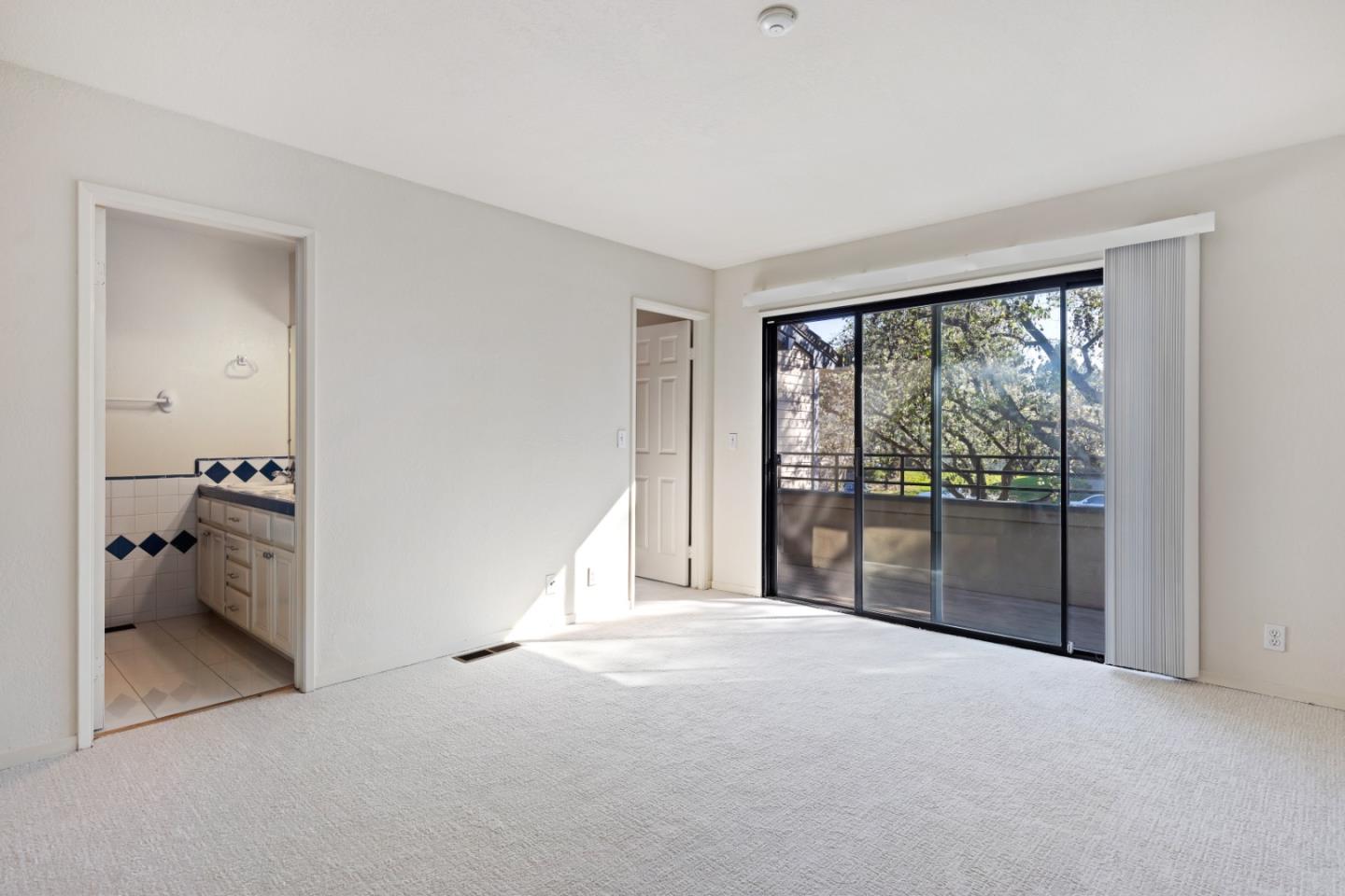 Detail Gallery Image 25 of 39 For 6001 Joaquin Murieta Ave #C,  Newark,  CA 94560 - 3 Beds | 2/1 Baths