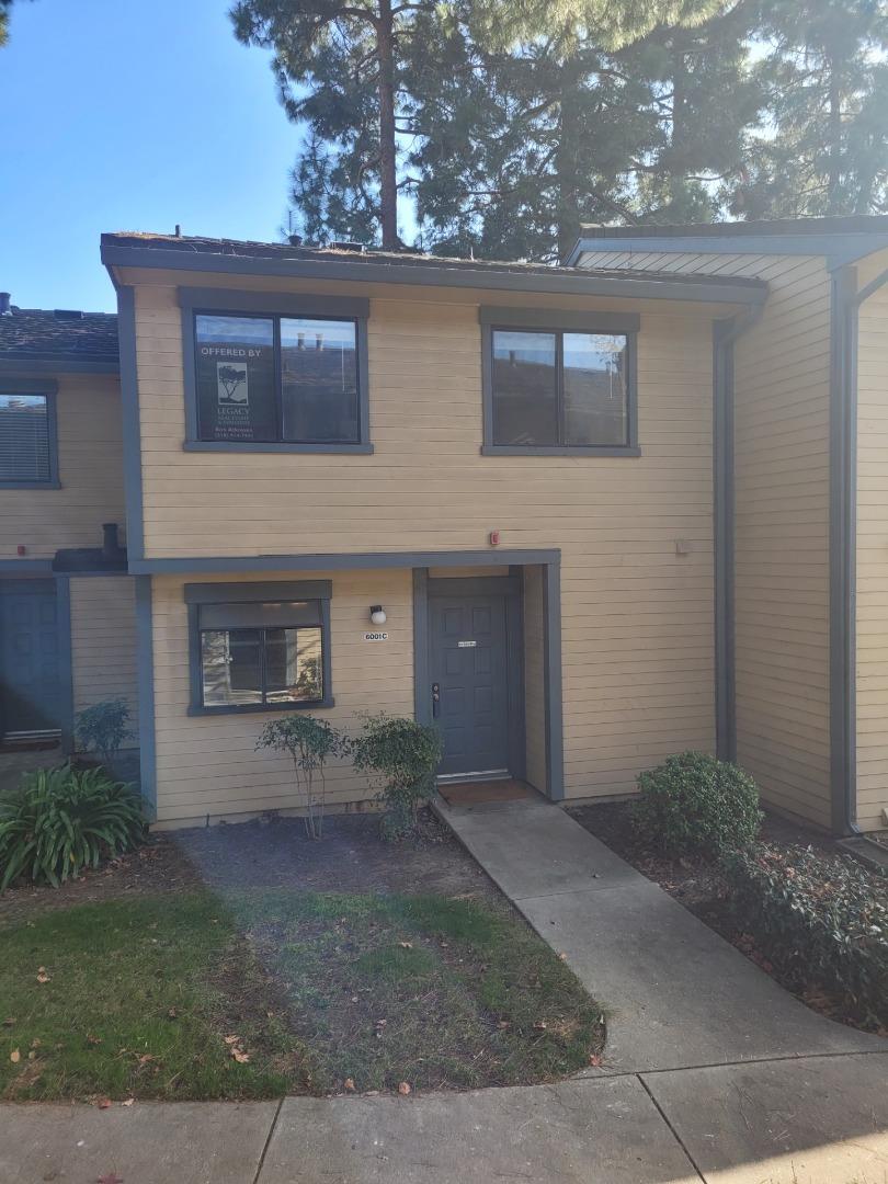 Detail Gallery Image 4 of 39 For 6001 Joaquin Murieta Ave #C,  Newark,  CA 94560 - 3 Beds | 2/1 Baths