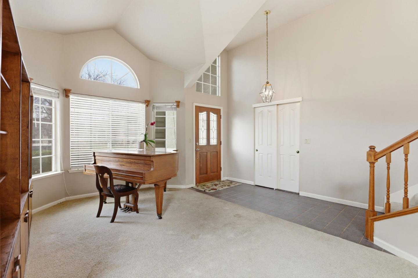 Detail Gallery Image 6 of 46 For 5621 Adobe Rd, Rocklin,  CA 95765 - 4 Beds | 3 Baths