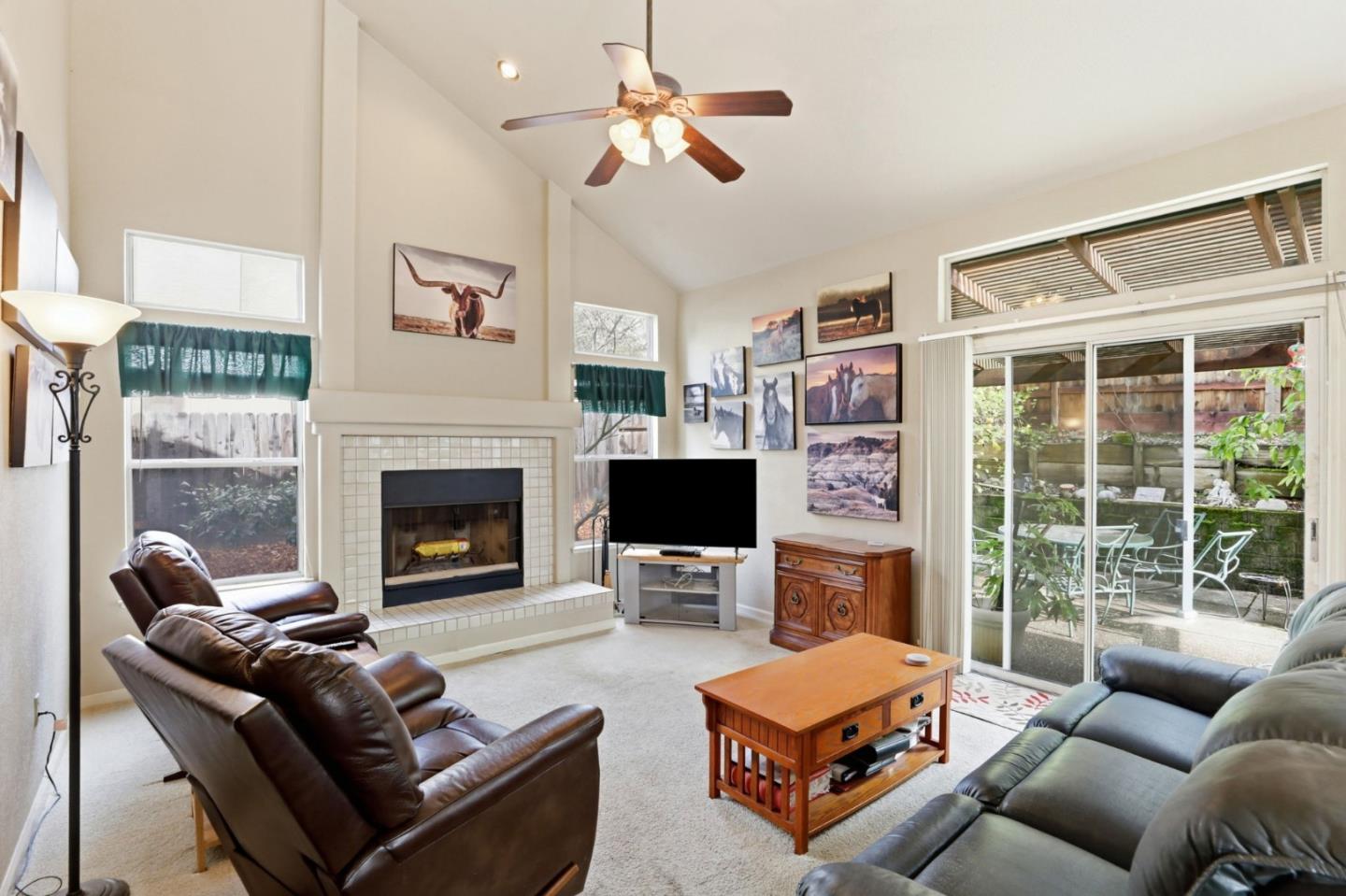 Detail Gallery Image 8 of 46 For 5621 Adobe Rd, Rocklin,  CA 95765 - 4 Beds | 3 Baths