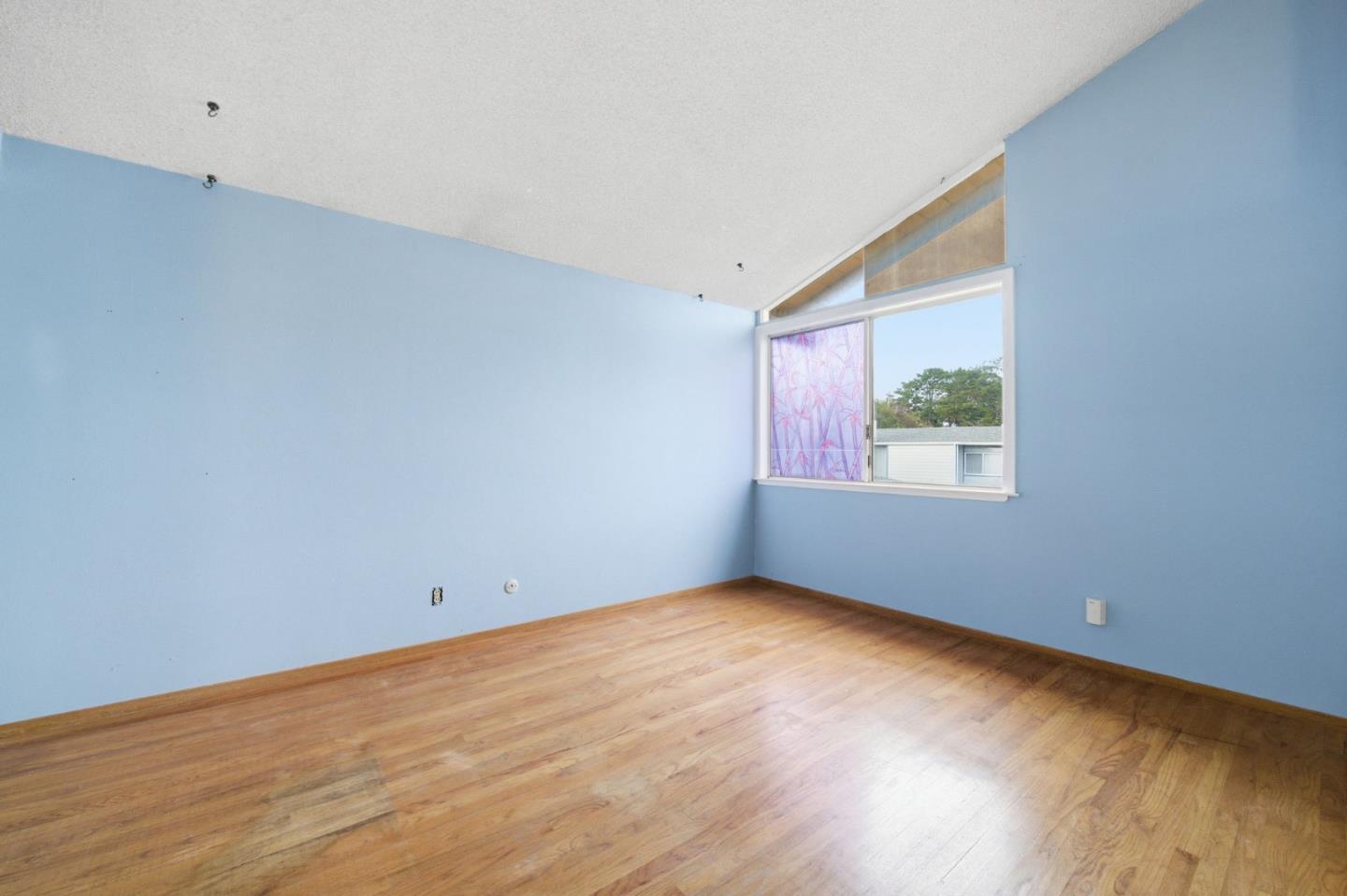 Detail Gallery Image 19 of 35 For 2401 Ardee Ln, South San Francisco,  CA 94080 - 4 Beds | 3 Baths