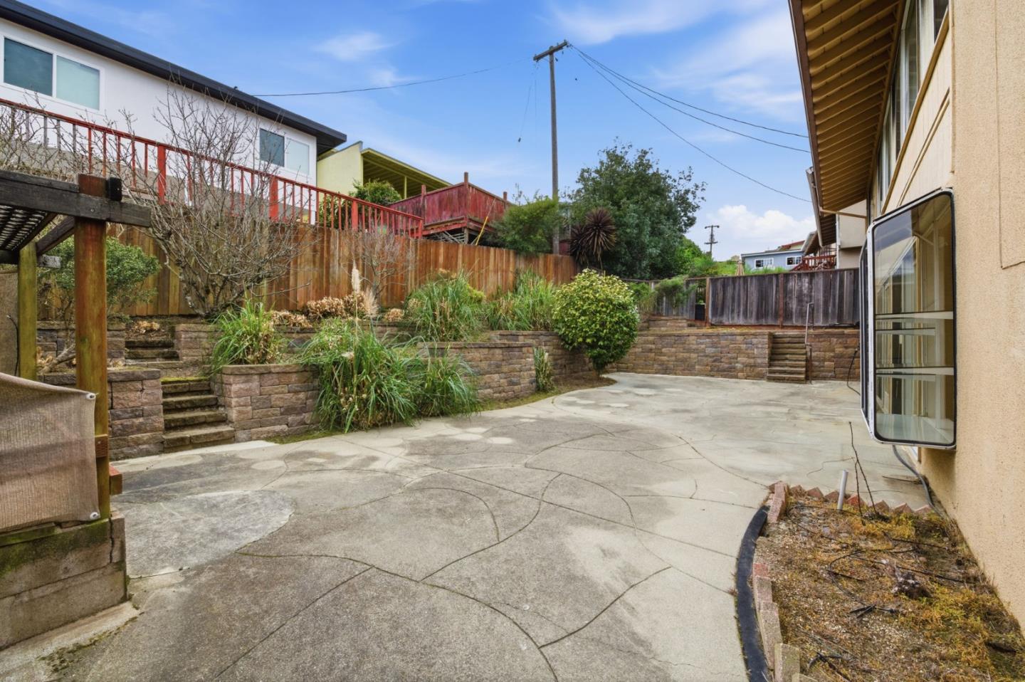 Detail Gallery Image 31 of 35 For 2401 Ardee Ln, South San Francisco,  CA 94080 - 4 Beds | 3 Baths