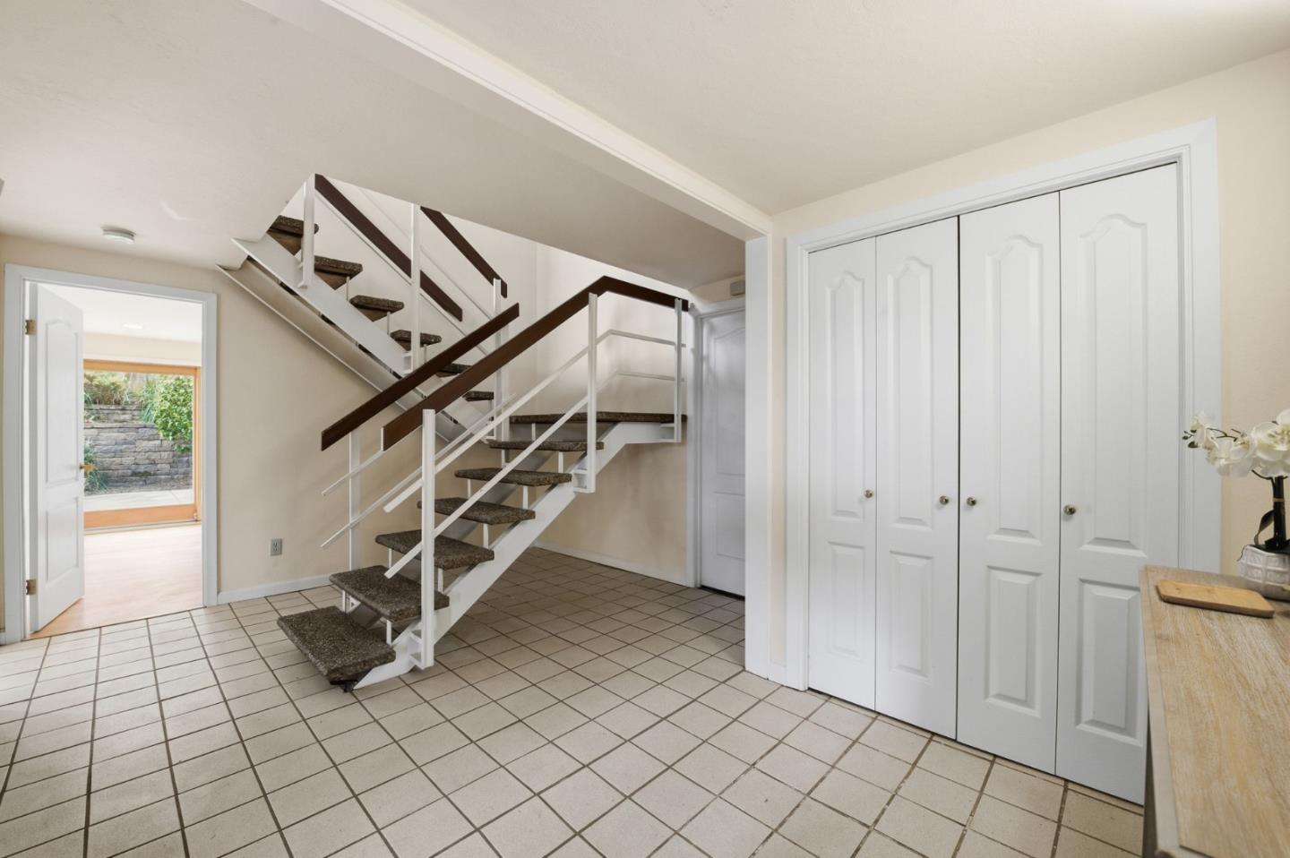 Detail Gallery Image 5 of 35 For 2401 Ardee Ln, South San Francisco,  CA 94080 - 4 Beds | 3 Baths