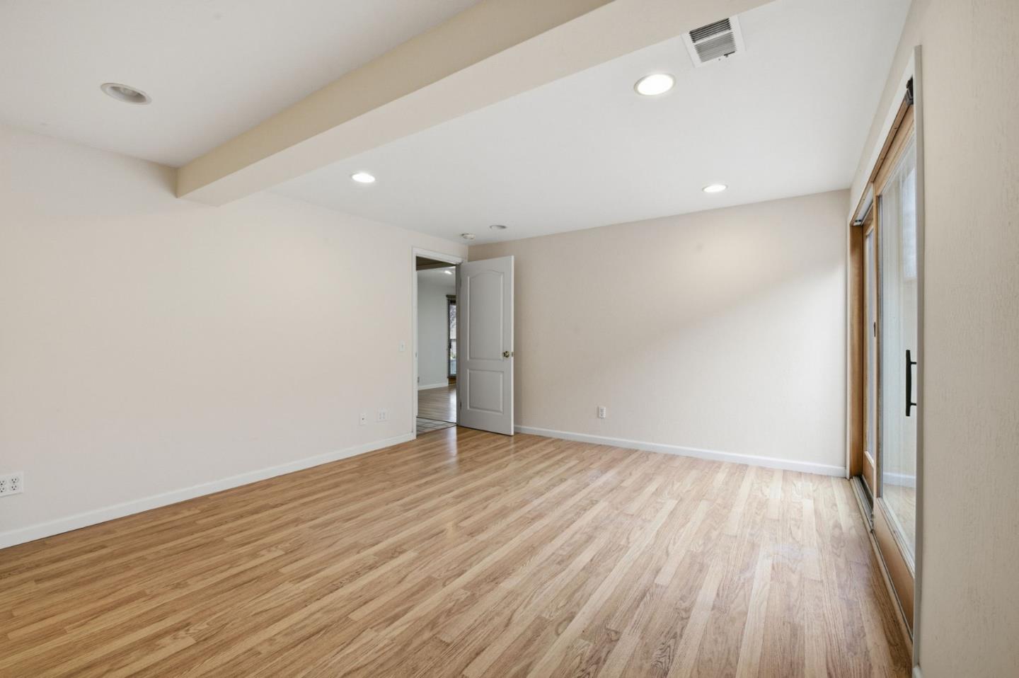 Detail Gallery Image 8 of 35 For 2401 Ardee Ln, South San Francisco,  CA 94080 - 4 Beds | 3 Baths