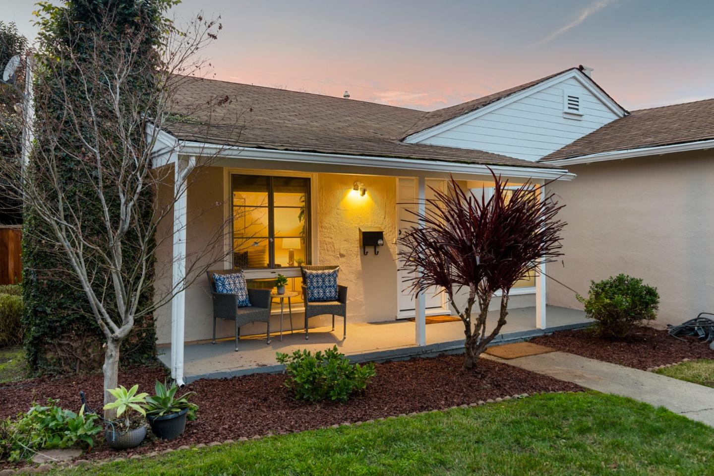 Detail Gallery Image 5 of 30 For 1237 Santa Paula Ave, San Jose,  CA 95110 - 3 Beds | 1 Baths