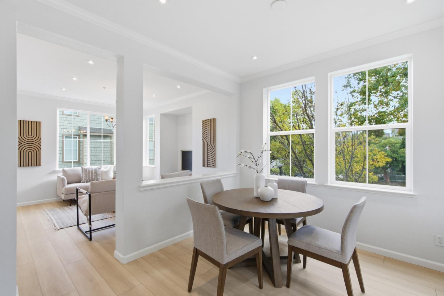 Detail Gallery Image 11 of 41 For 1035 Fuller Ter, Sunnyvale,  CA 94086 - 3 Beds | 3/1 Baths