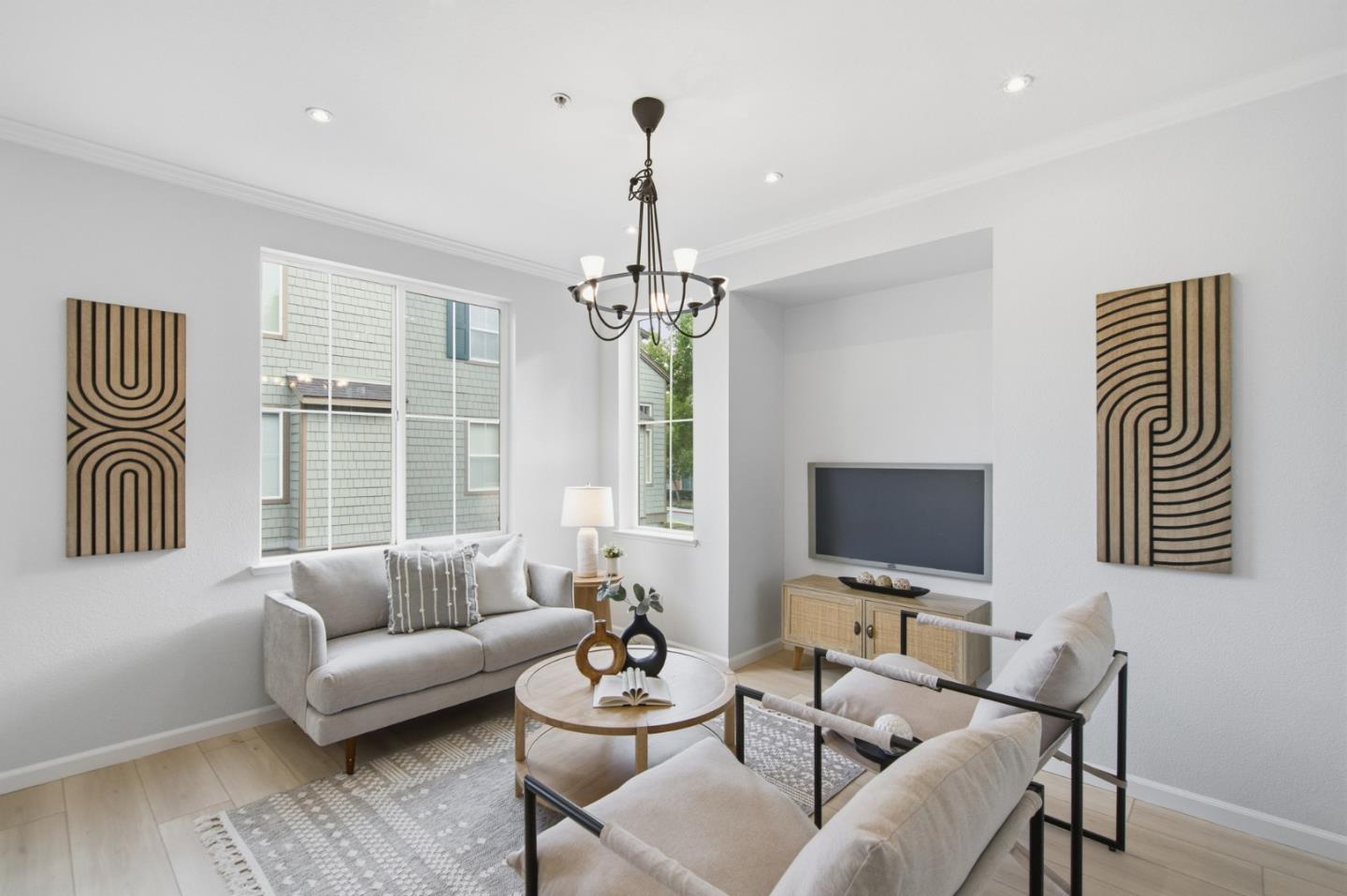 Detail Gallery Image 14 of 41 For 1035 Fuller Ter, Sunnyvale,  CA 94086 - 3 Beds | 3/1 Baths