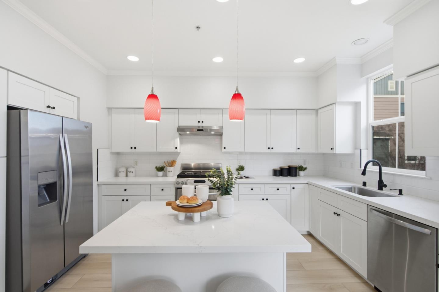 Detail Gallery Image 17 of 41 For 1035 Fuller Ter, Sunnyvale,  CA 94086 - 3 Beds | 3/1 Baths