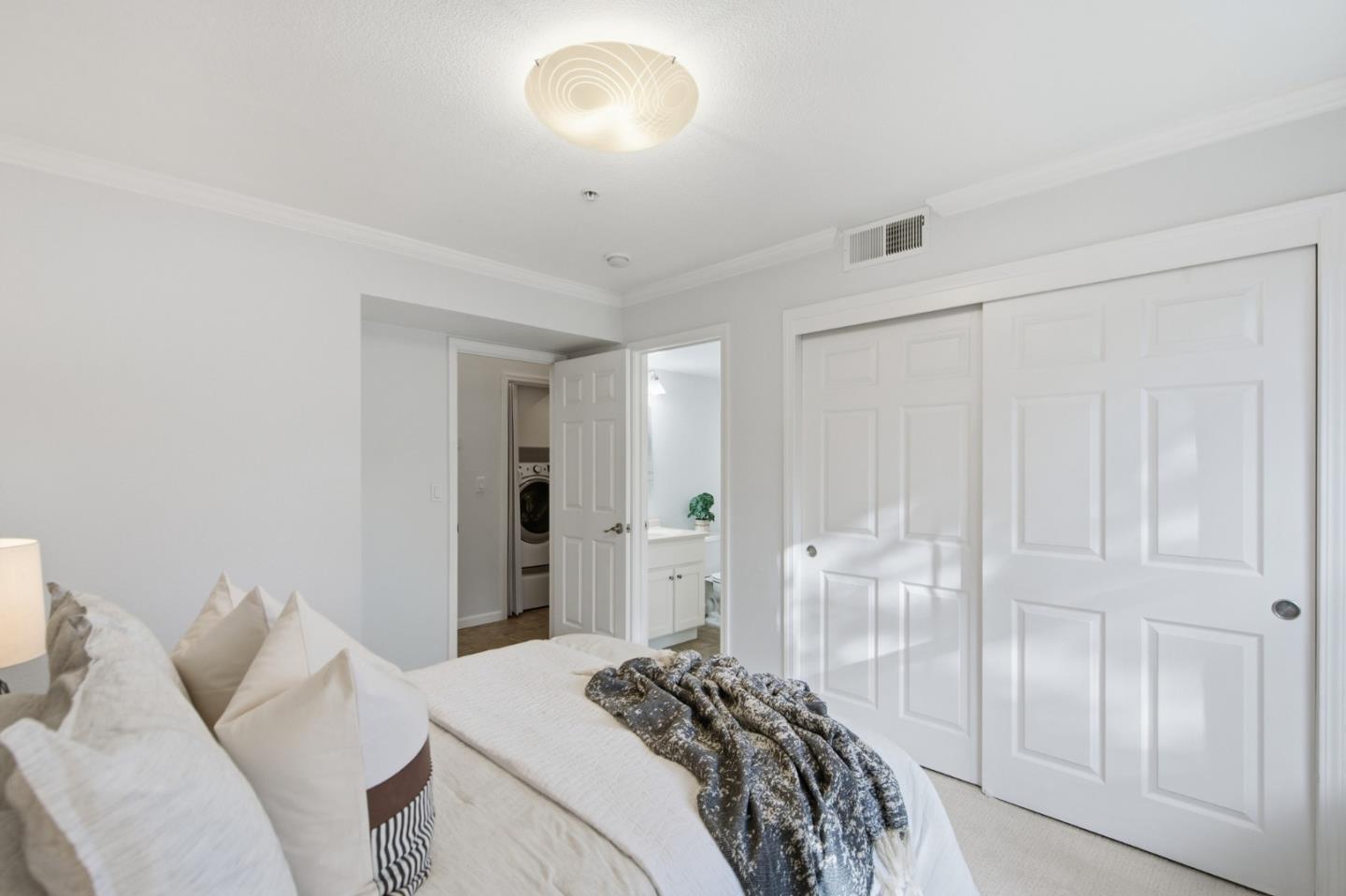 Detail Gallery Image 5 of 41 For 1035 Fuller Ter, Sunnyvale,  CA 94086 - 3 Beds | 3/1 Baths