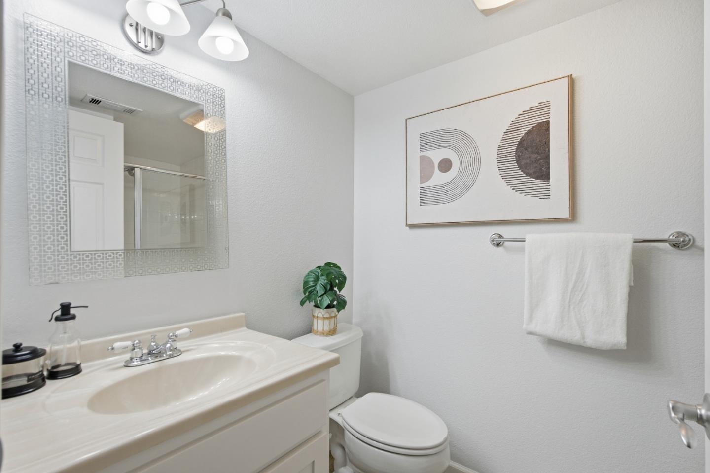 Detail Gallery Image 6 of 41 For 1035 Fuller Ter, Sunnyvale,  CA 94086 - 3 Beds | 3/1 Baths