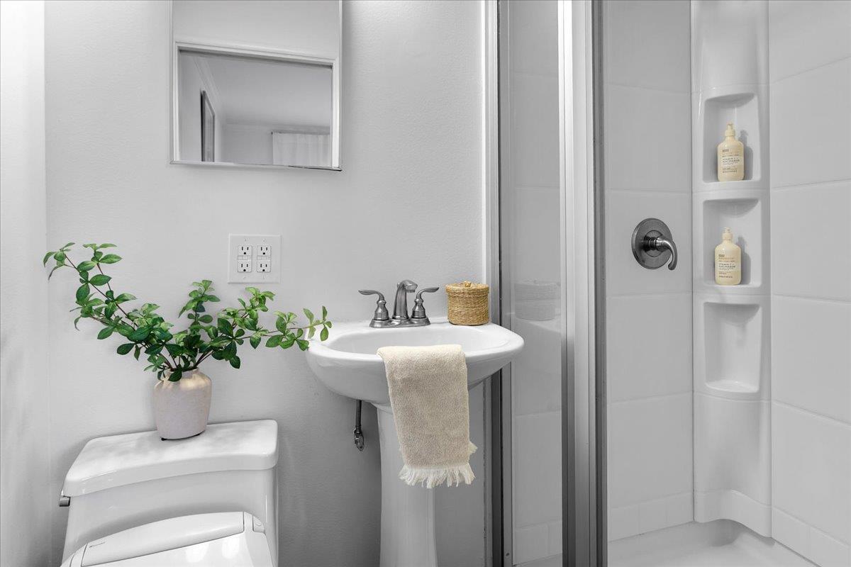 Detail Gallery Image 21 of 44 For 439 Novato Ave, Sunnyvale,  CA 94086 - 5 Beds | 3 Baths