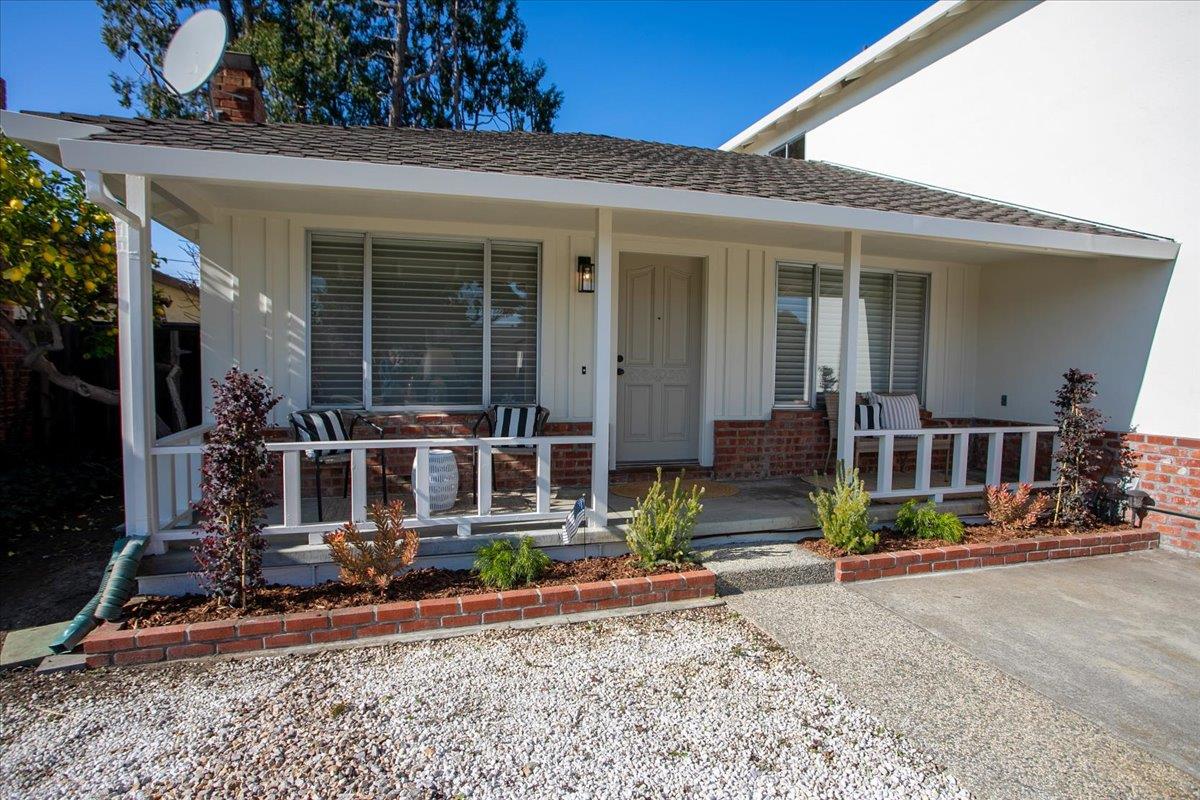 Detail Gallery Image 4 of 44 For 439 Novato Ave, Sunnyvale,  CA 94086 - 5 Beds | 3 Baths