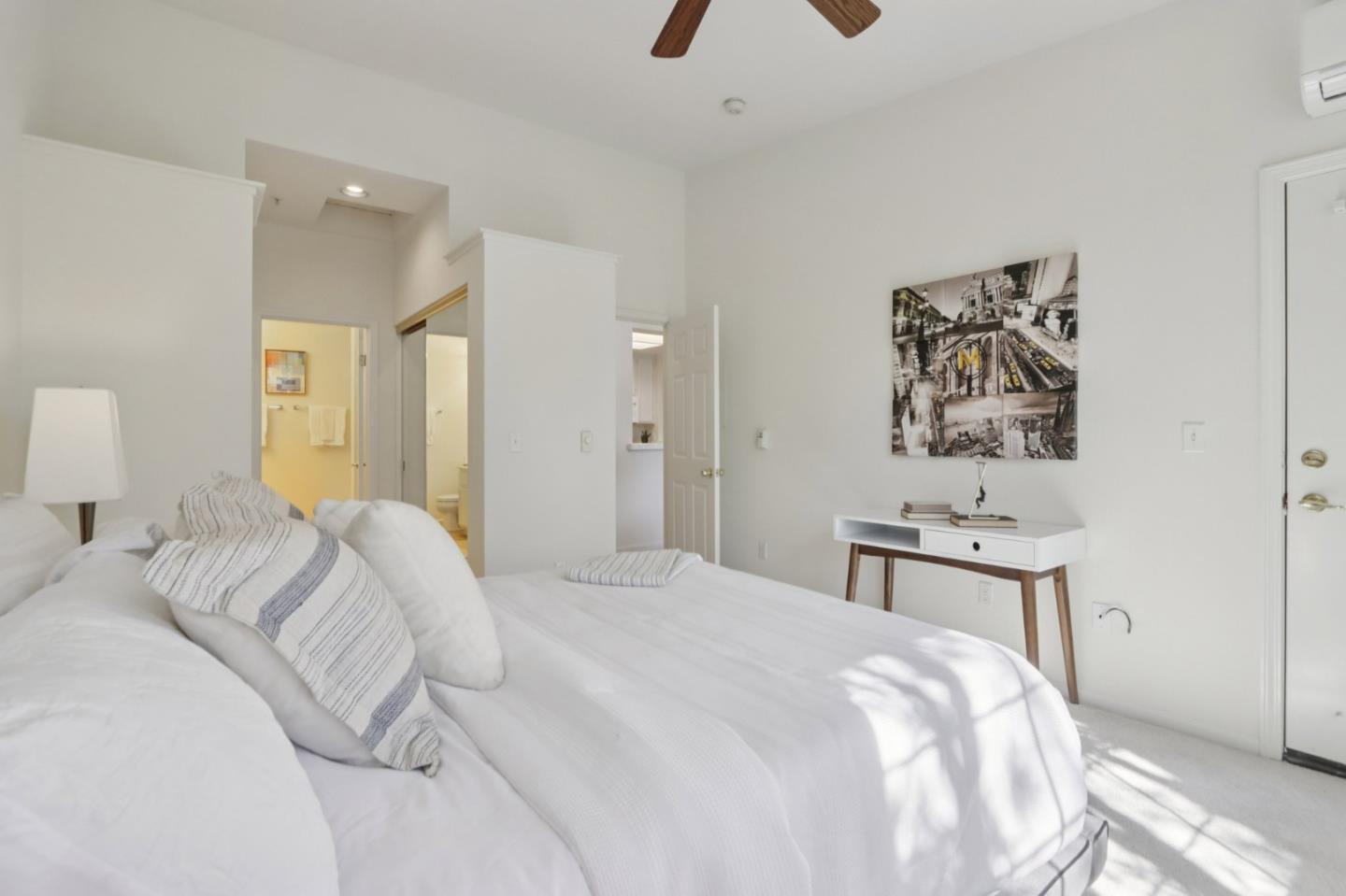 Detail Gallery Image 20 of 45 For 2508 Hastings Shore Ln, Redwood City,  CA 94065 - 2 Beds | 2 Baths