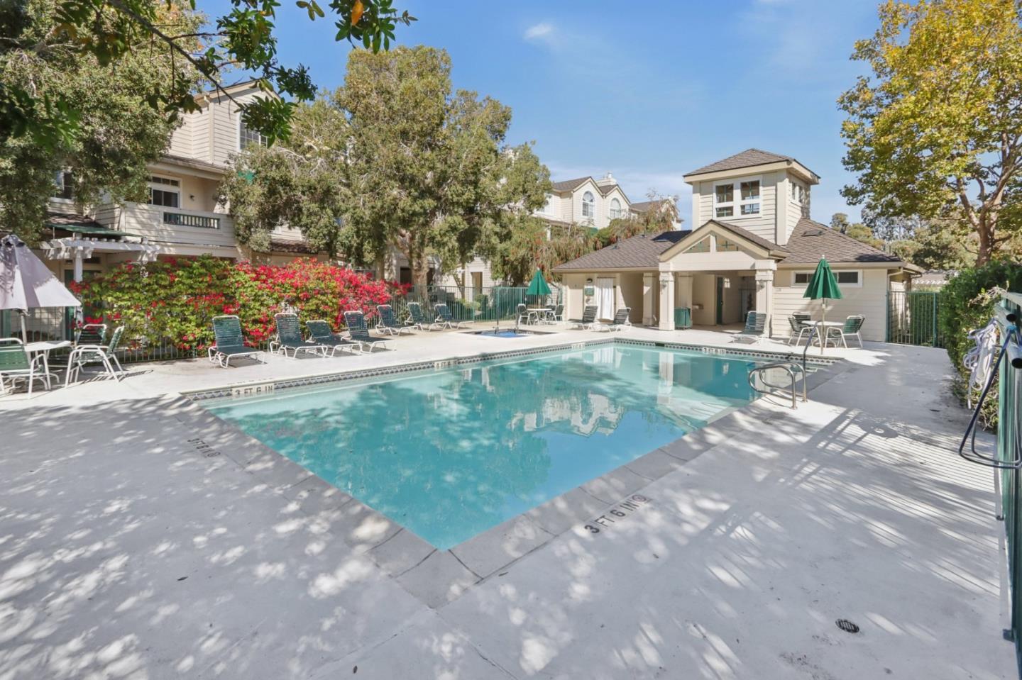 Detail Gallery Image 32 of 45 For 2508 Hastings Shore Ln, Redwood City,  CA 94065 - 2 Beds | 2 Baths