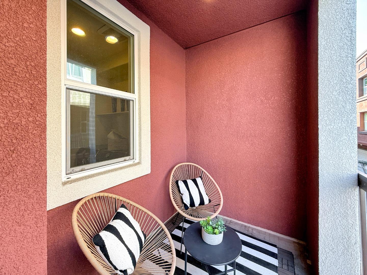 Detail Gallery Image 11 of 34 For 1053 Eagle Way, San Jose,  CA 95131 - 4 Beds | 3/1 Baths