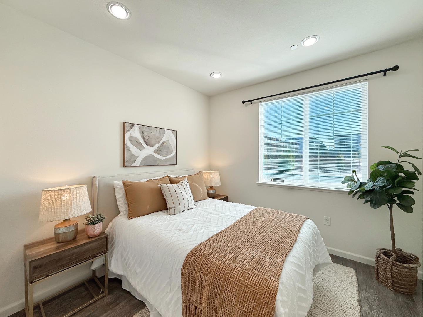 Detail Gallery Image 13 of 34 For 1053 Eagle Way, San Jose,  CA 95131 - 4 Beds | 3/1 Baths