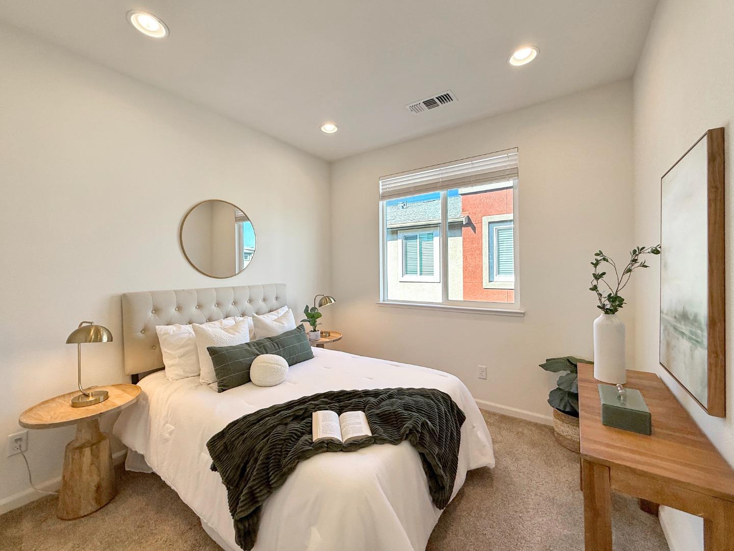 Detail Gallery Image 23 of 34 For 1053 Eagle Way, San Jose,  CA 95131 - 4 Beds | 3/1 Baths