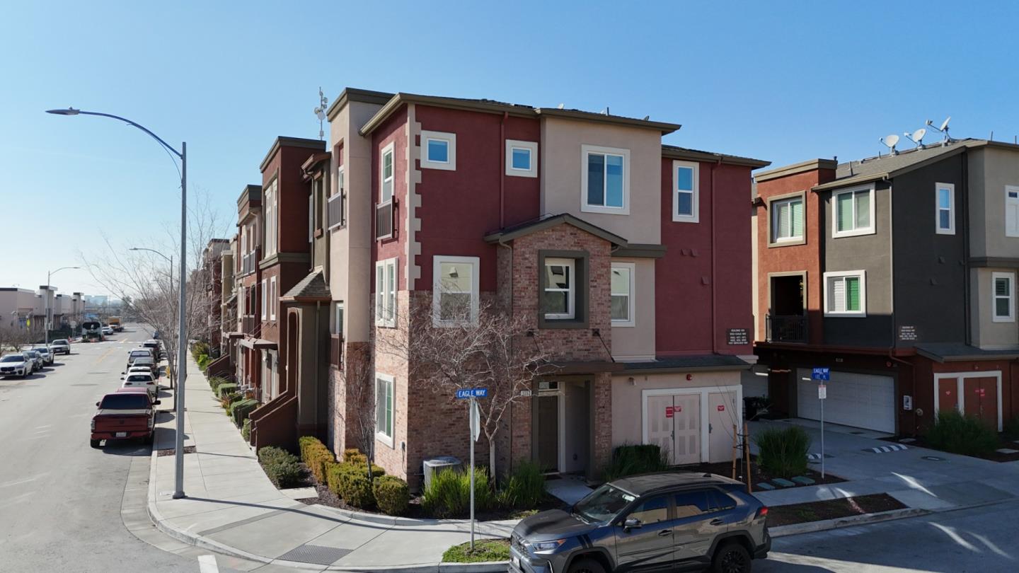 Detail Gallery Image 27 of 34 For 1053 Eagle Way, San Jose,  CA 95131 - 4 Beds | 3/1 Baths