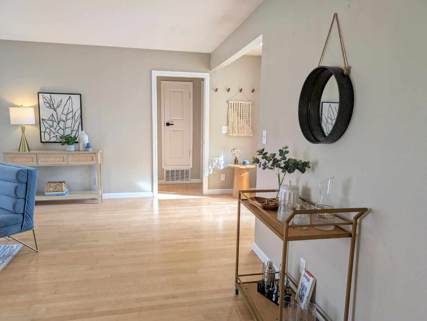 Detail Gallery Image 11 of 24 For 124 Western Ct, Santa Cruz,  CA 95060 - 3 Beds | 2 Baths