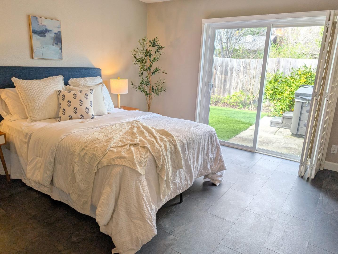 Detail Gallery Image 12 of 24 For 124 Western Ct, Santa Cruz,  CA 95060 - 3 Beds | 2 Baths