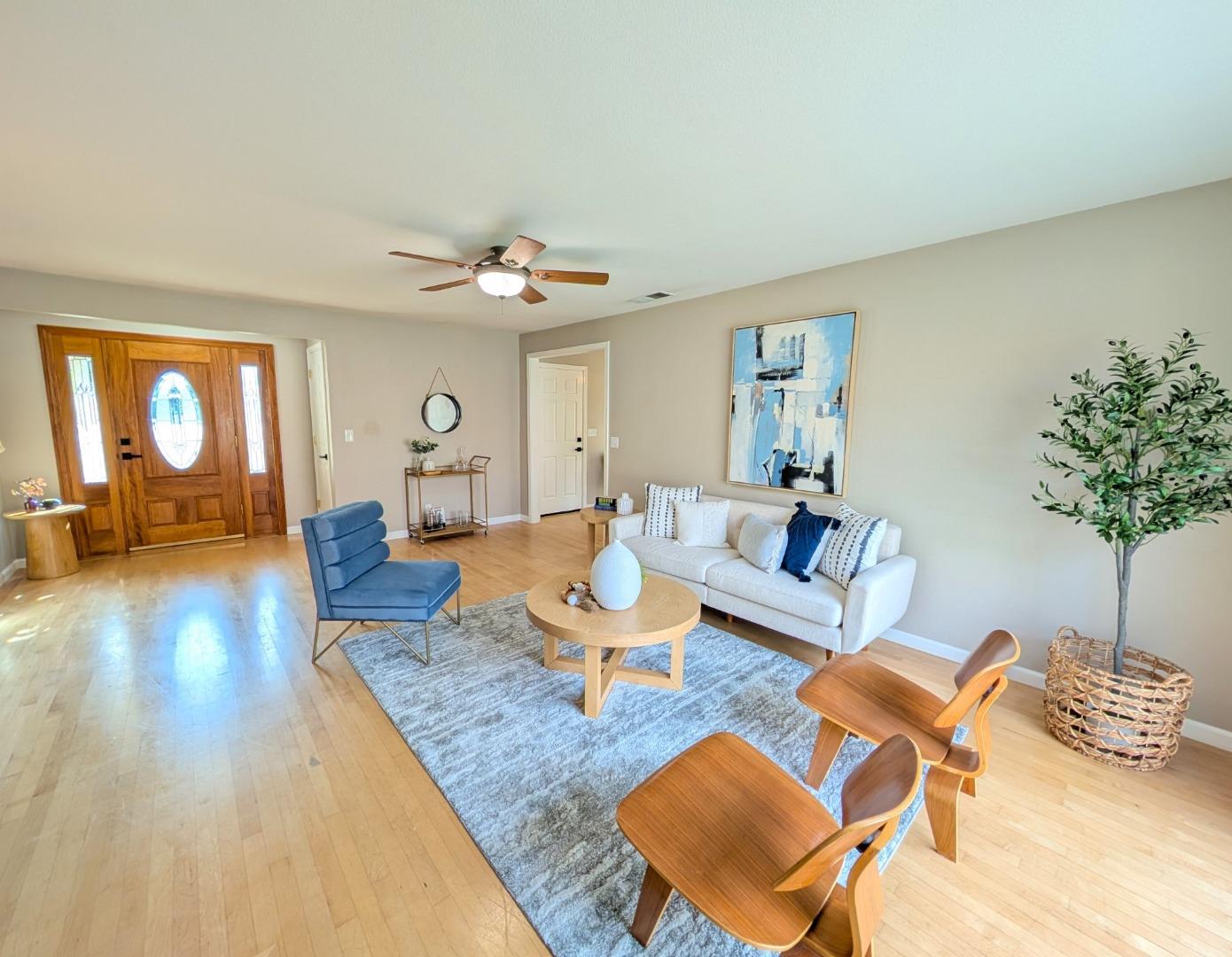 Detail Gallery Image 4 of 24 For 124 Western Ct, Santa Cruz,  CA 95060 - 3 Beds | 2 Baths