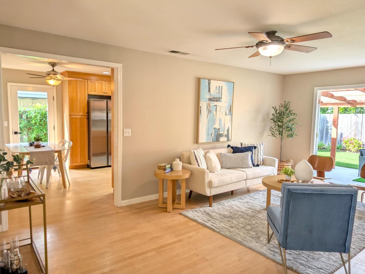 Detail Gallery Image 5 of 24 For 124 Western Ct, Santa Cruz,  CA 95060 - 3 Beds | 2 Baths