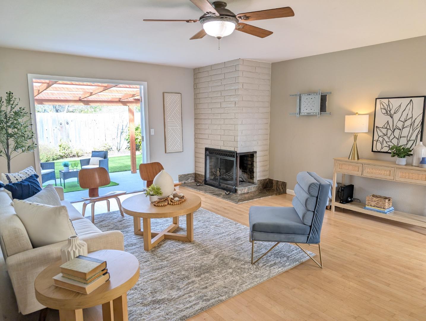 Detail Gallery Image 7 of 24 For 124 Western Ct, Santa Cruz,  CA 95060 - 3 Beds | 2 Baths