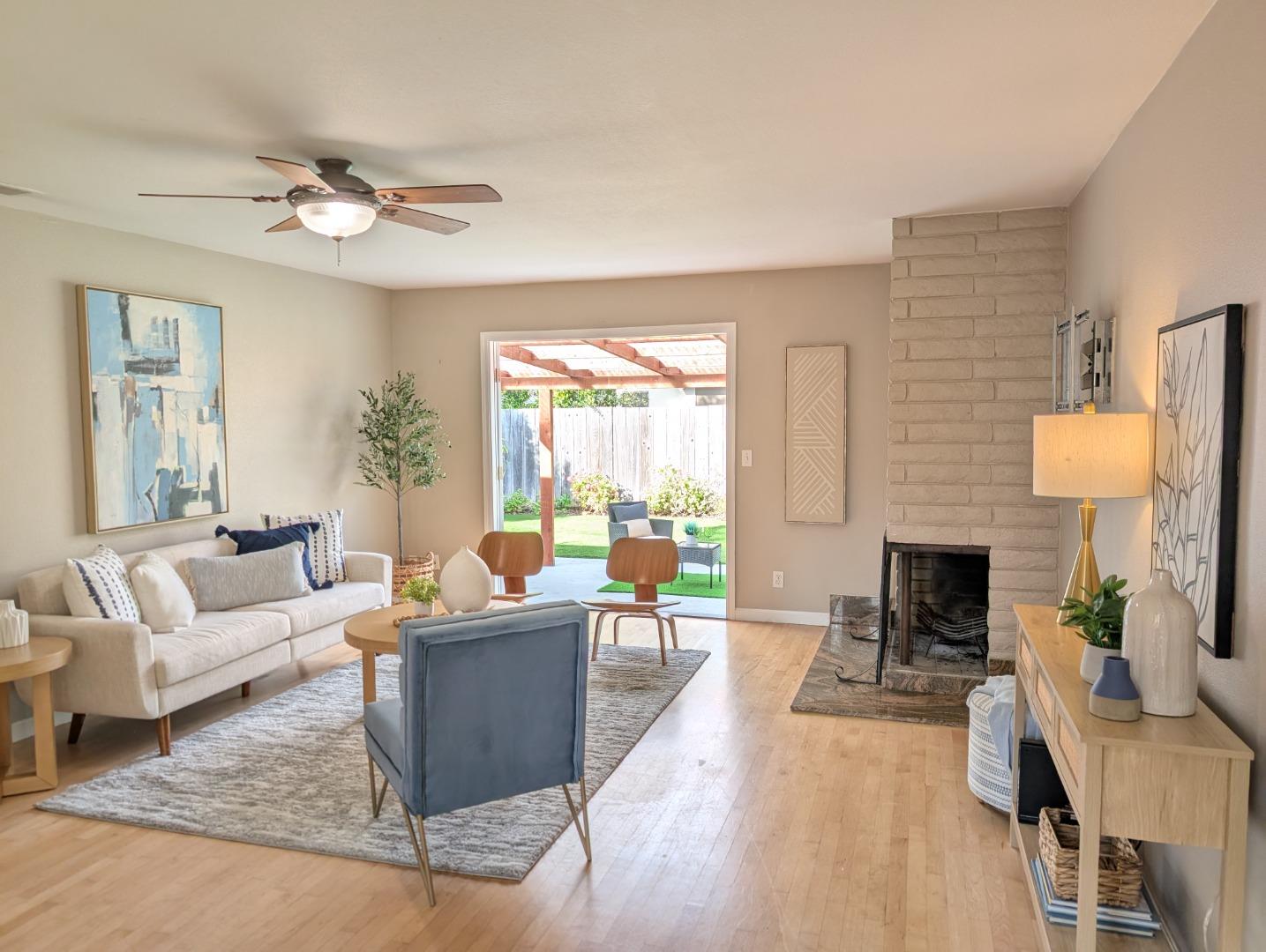 Detail Gallery Image 9 of 24 For 124 Western Ct, Santa Cruz,  CA 95060 - 3 Beds | 2 Baths