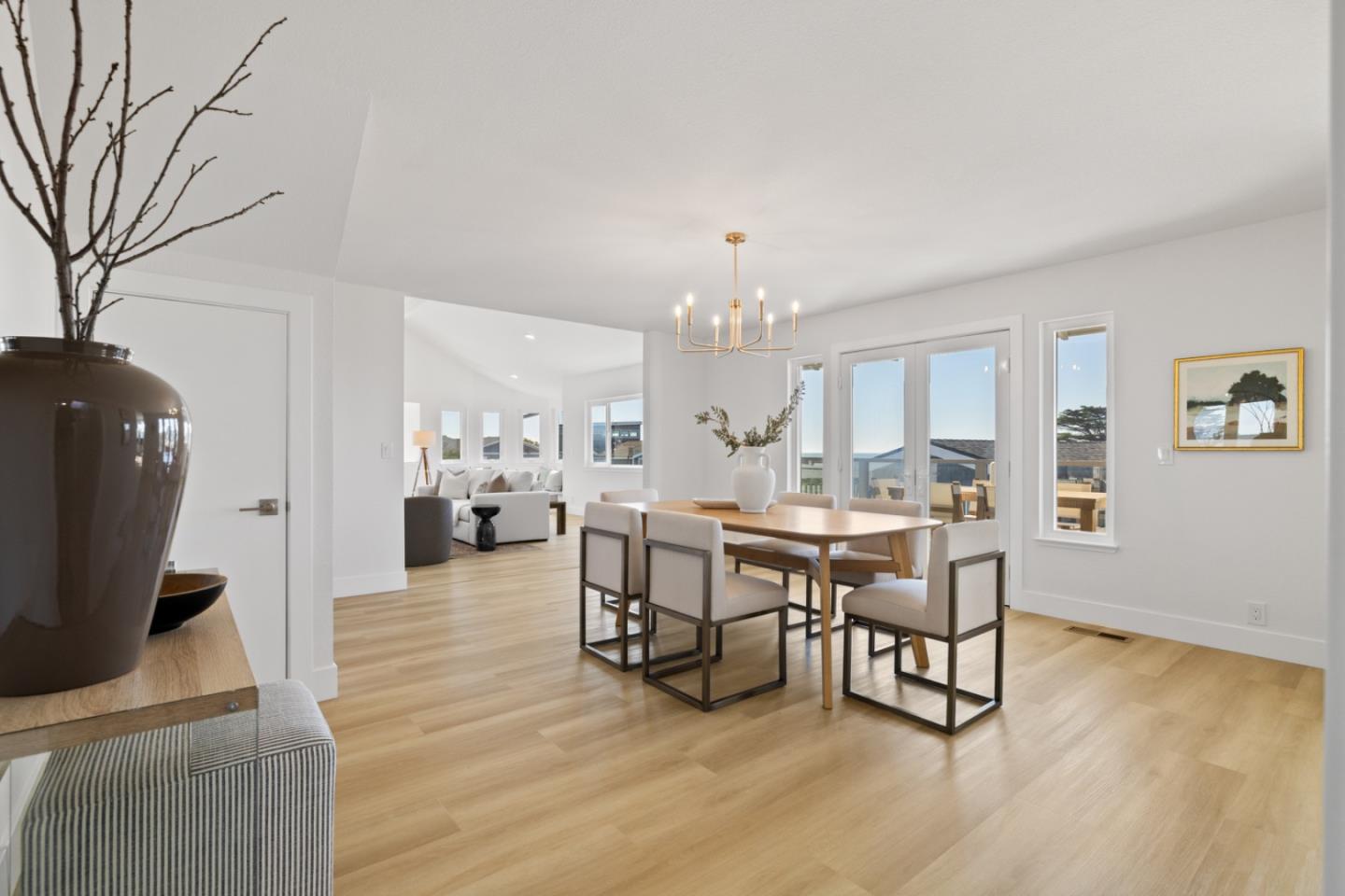 Detail Gallery Image 18 of 51 For 211 Washington Blvd, Half Moon Bay,  CA 94019 - 4 Beds | 3/1 Baths