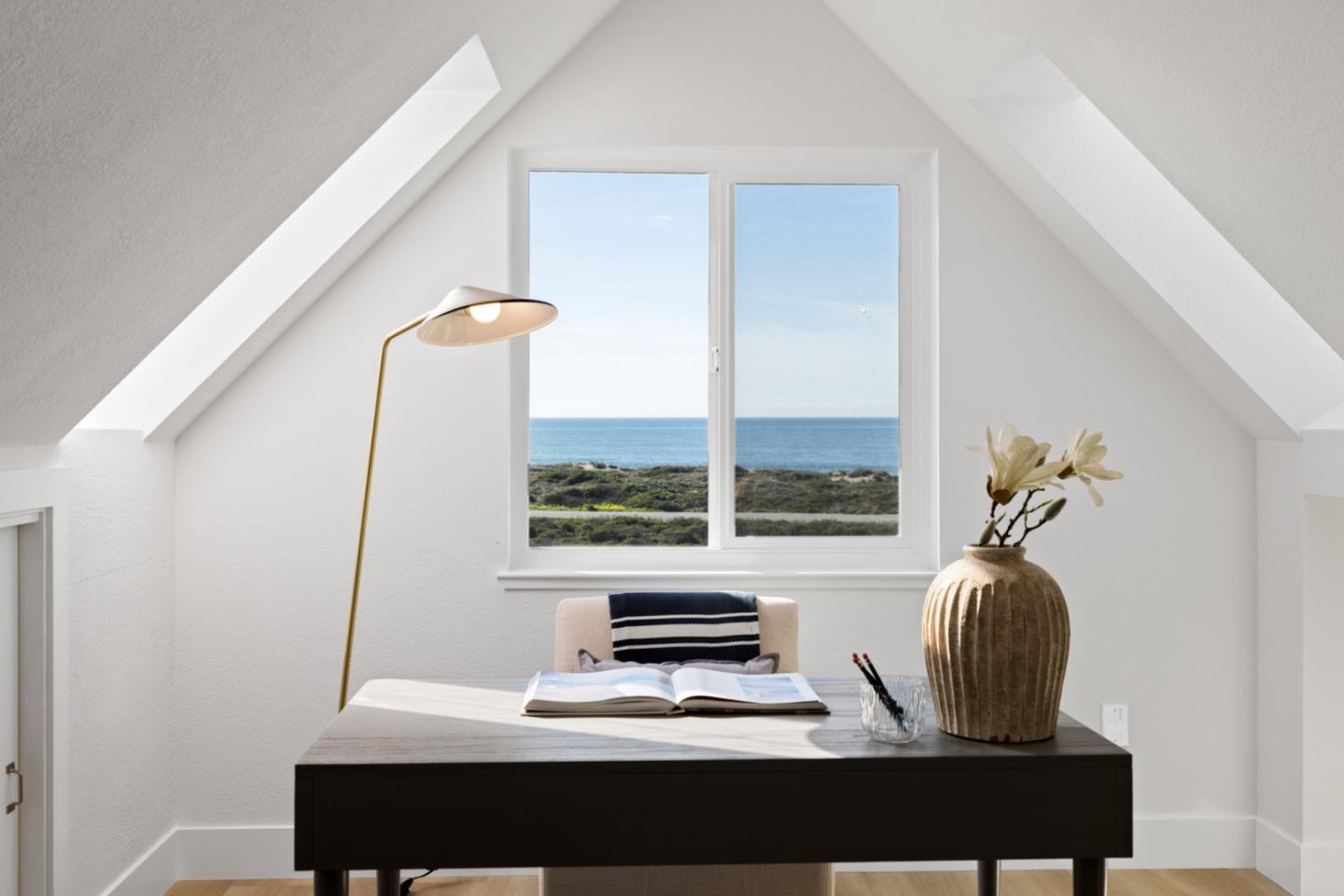 Detail Gallery Image 32 of 51 For 211 Washington Blvd, Half Moon Bay,  CA 94019 - 4 Beds | 3/1 Baths