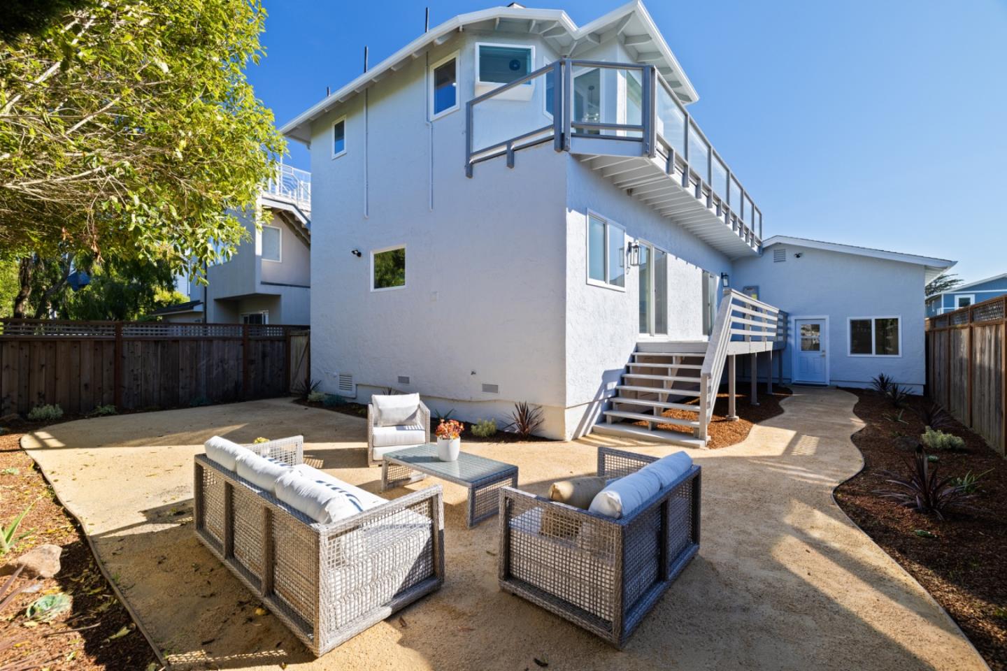 Detail Gallery Image 48 of 51 For 211 Washington Blvd, Half Moon Bay,  CA 94019 - 4 Beds | 3/1 Baths