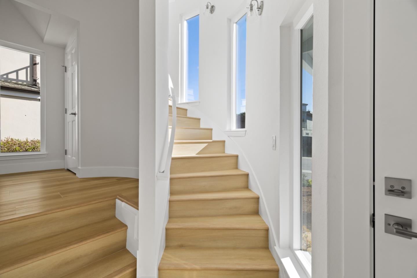 Detail Gallery Image 6 of 51 For 211 Washington Blvd, Half Moon Bay,  CA 94019 - 4 Beds | 3/1 Baths