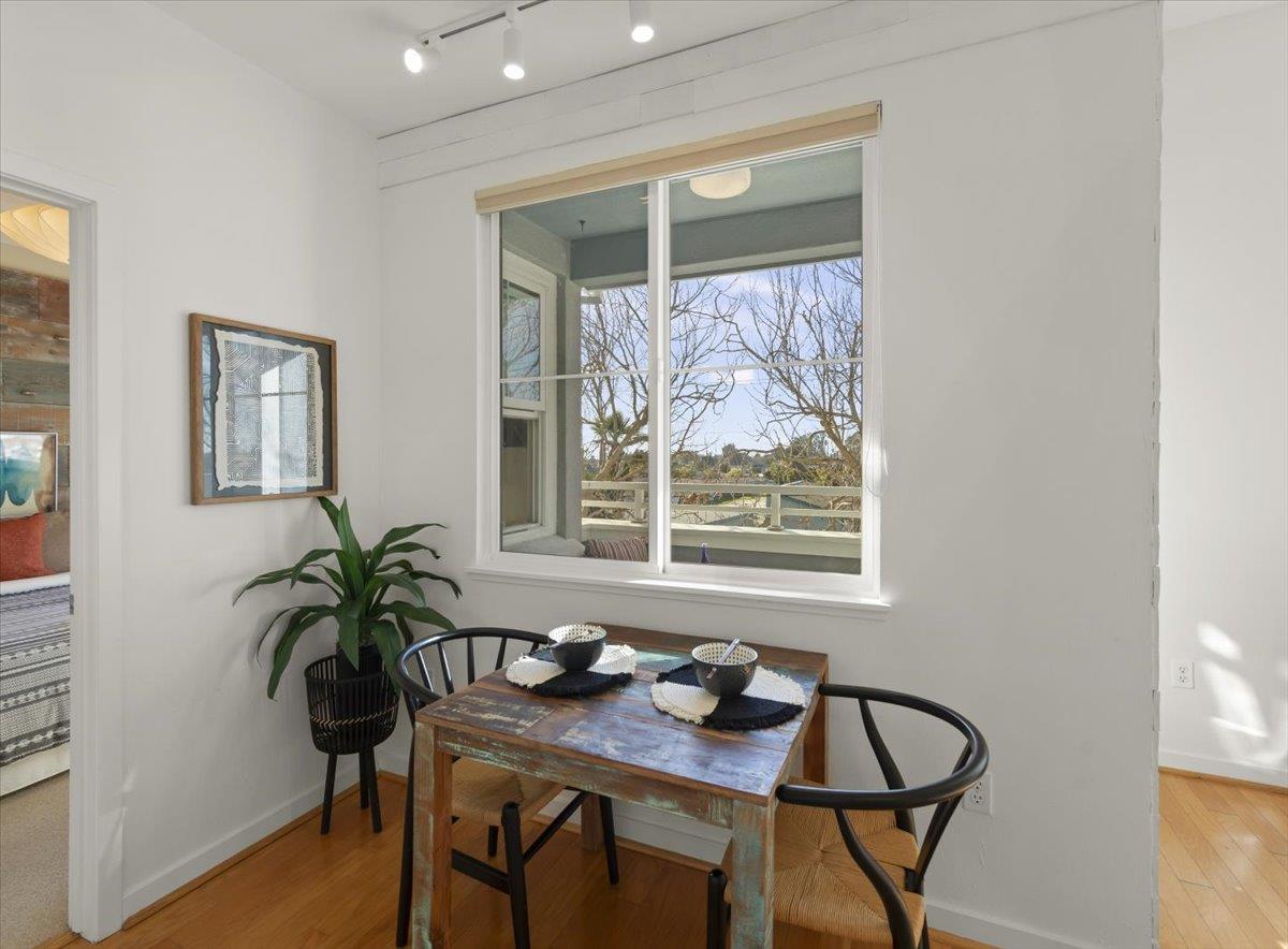 Detail Gallery Image 11 of 28 For 1066 41st Ave #A303,  Capitola,  CA 95010 - 1 Beds | 1 Baths