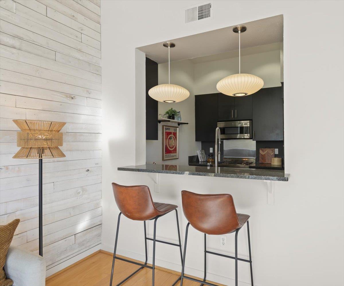 Detail Gallery Image 9 of 28 For 1066 41st Ave #A303,  Capitola,  CA 95010 - 1 Beds | 1 Baths