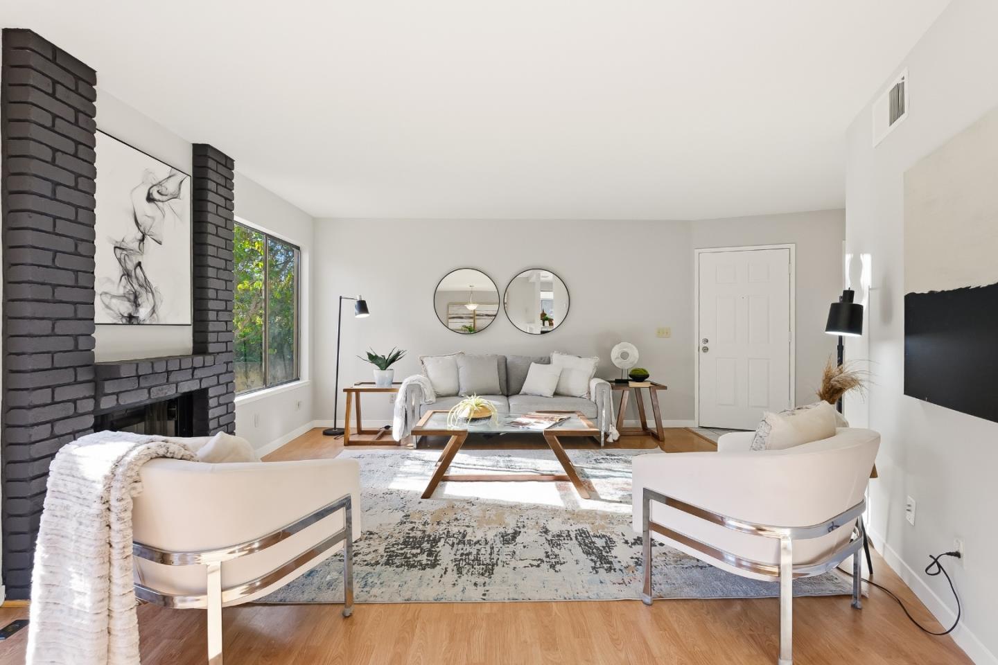 Detail Gallery Image 3 of 27 For 16154 Loretta Ln, Los Gatos,  CA 95032 - 2 Beds | 2/1 Baths