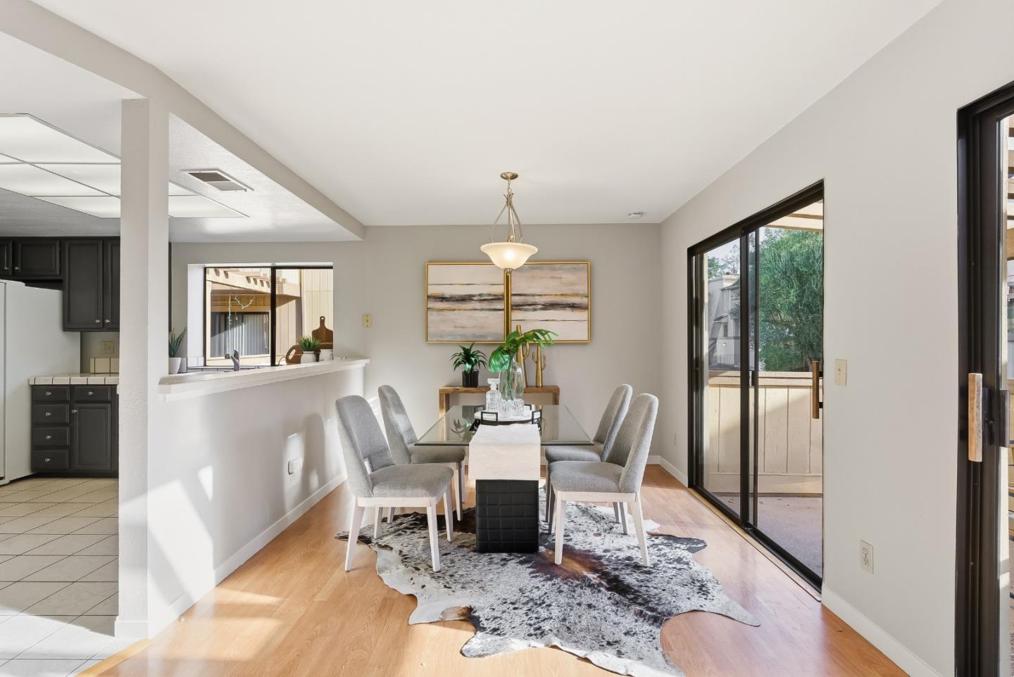 Detail Gallery Image 5 of 27 For 16154 Loretta Ln, Los Gatos,  CA 95032 - 2 Beds | 2/1 Baths